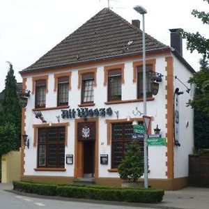Alt Weeze